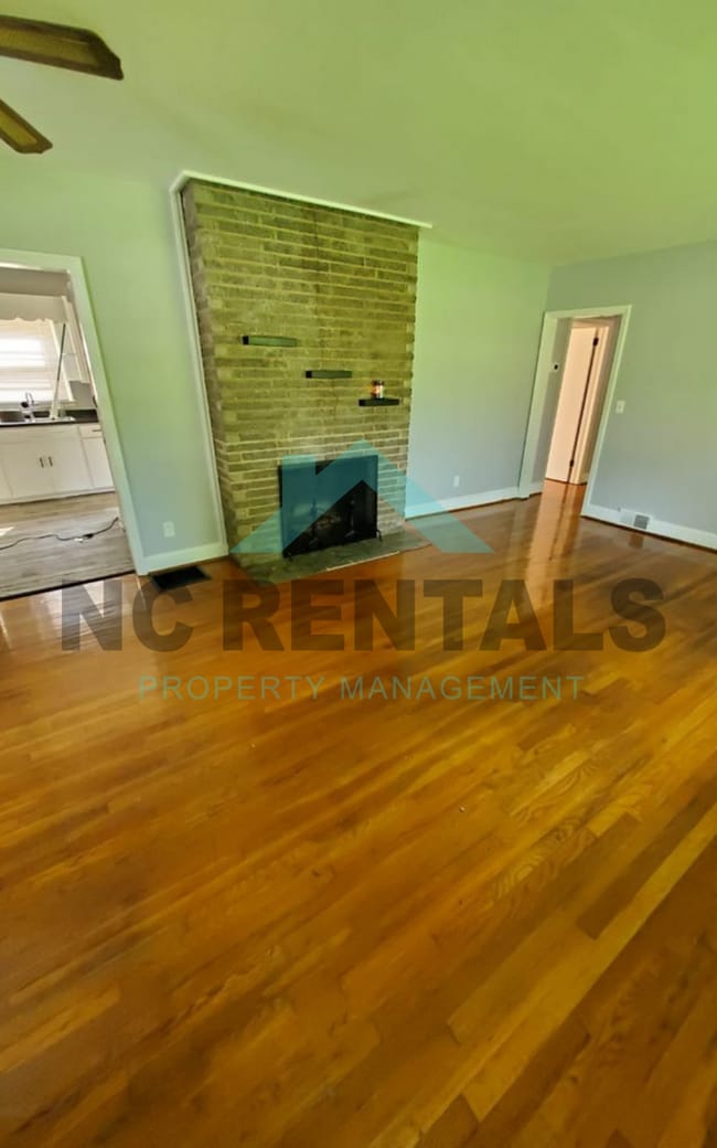 Foto del edificio - 5002 Cherry St