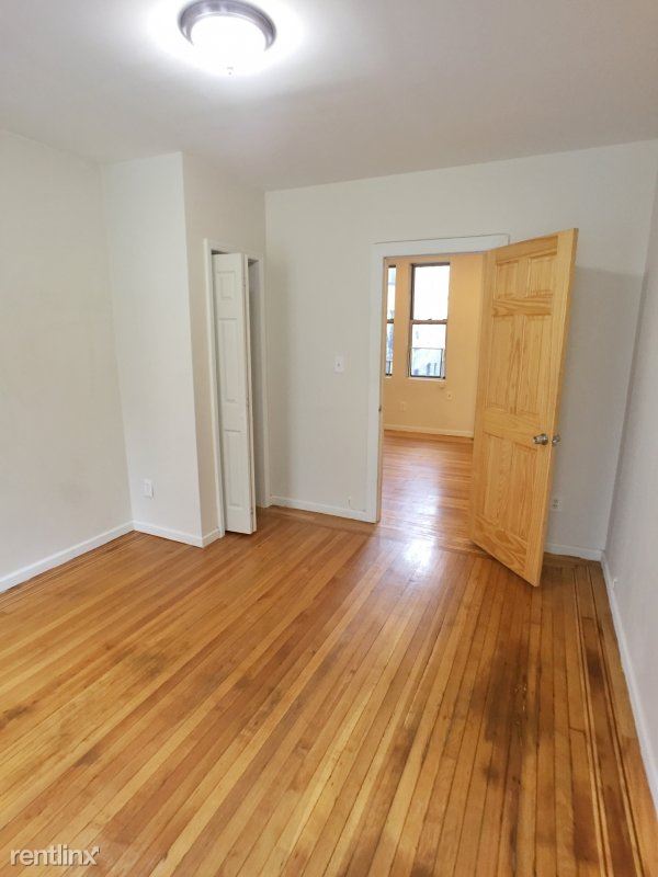 Building Photo - 412 W 129th St