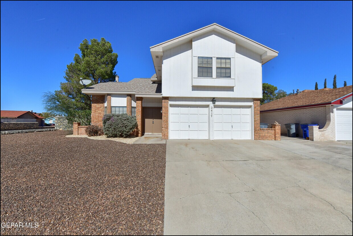 Foto principal - 2417 Robert Wynn St