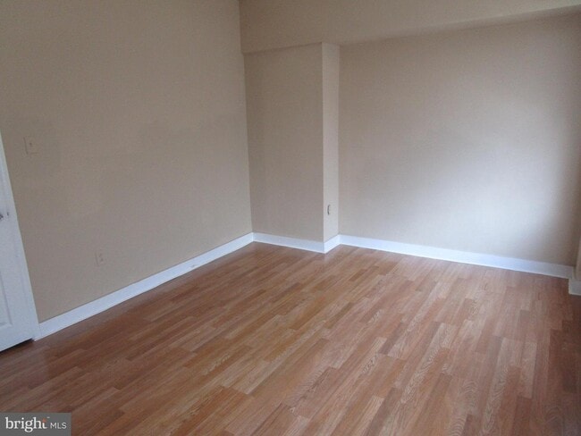 Foto del edificio - 627 Tasker St