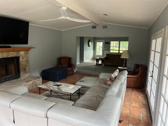Foto del edificio - 4570 2nd St