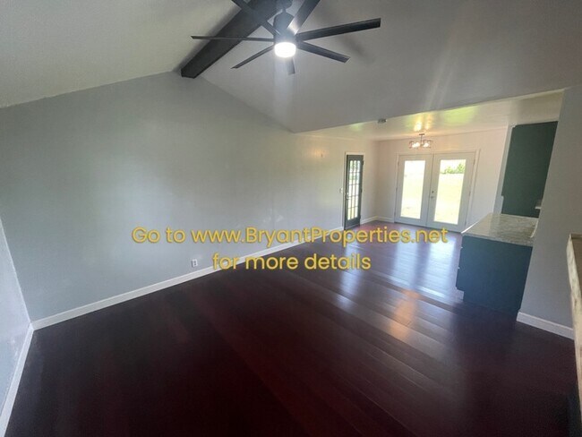 Building Photo - White House - 3 Bedroom 1-Bath