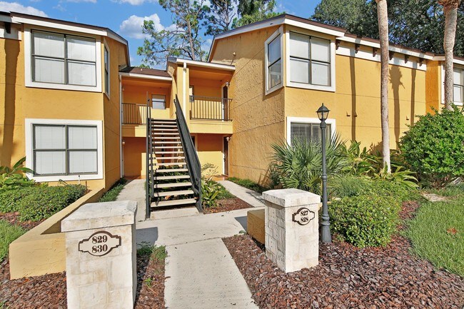 Building Photo - 828 Shoreline Cir
