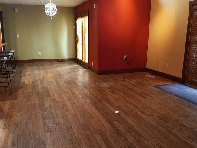 Foto del edificio - 2 Bedroom, 2 Bathroom Home! Schedule a Showing Today!