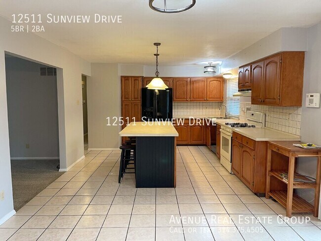 Foto del edificio - 12511 Sunview Ln