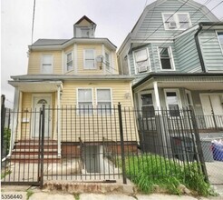 Building Photo - 159 Grafton Ave
