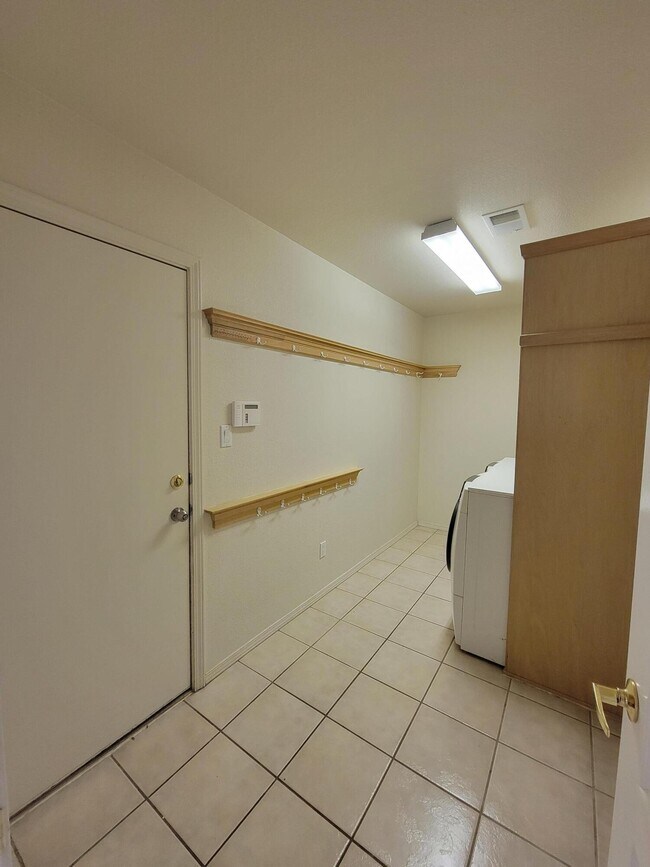 4928 Star Kachina St NW, Albuquerque, NM 87120 House for Rent in