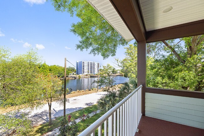 Foto del edificio - MODERN 4-BEDROOM TAMPA HOME | BUILT 2023 | FENCED YARD | PET FRIENDLY