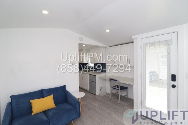 Foto del edificio - Modern Studio W/ patio