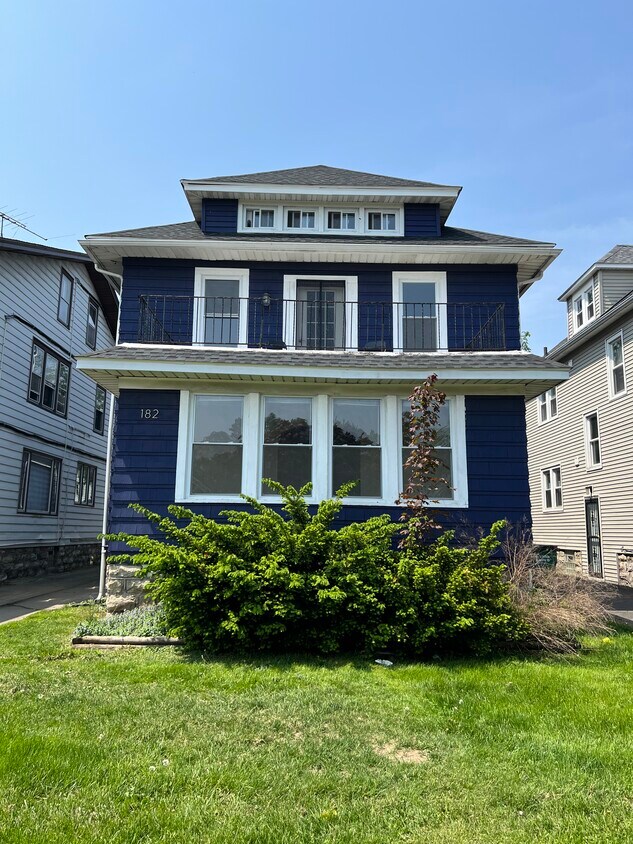 Foto principal - 182 Colvin Ave