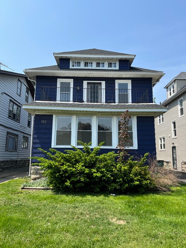 Primary Photo - 182 Colvin Ave