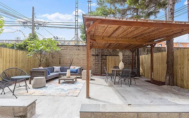 Foto principal - 62-15 Catalpa Ave