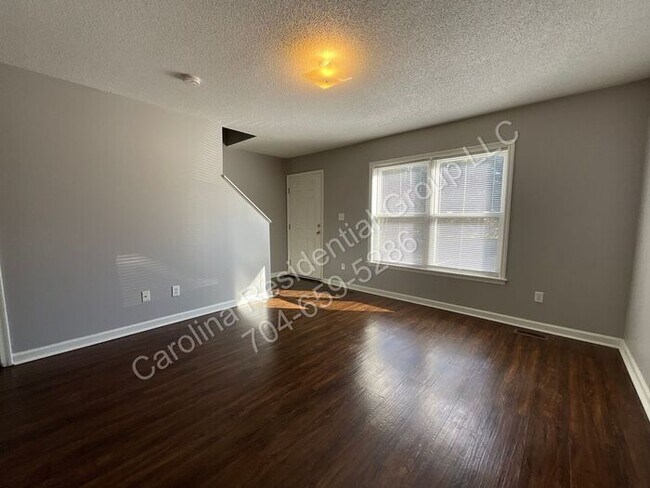 Foto del edificio - 206 W 15th St