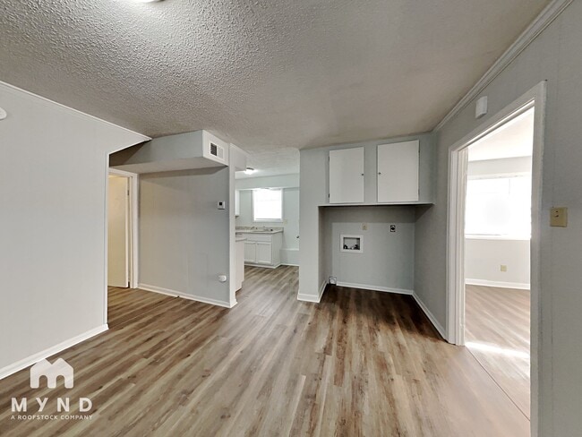 Building Photo - 4100 Navaho Ave