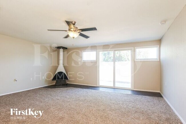 Foto del edificio - 11438 N 44th Ave