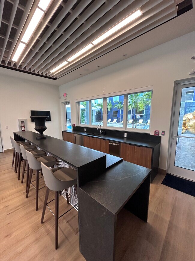 Foto del edificio - 1711 SW 5th Ave