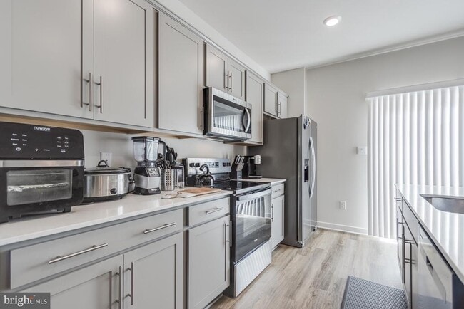 Foto del edificio - 345 Soft Rush Ln