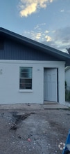 Building Photo - 904 Lucas