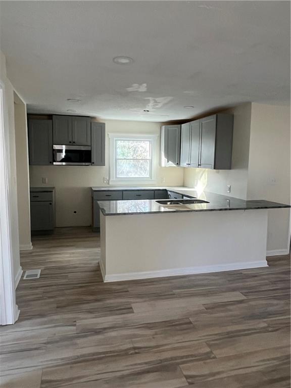 Foto del edificio - 2298 Swallow Cir SE