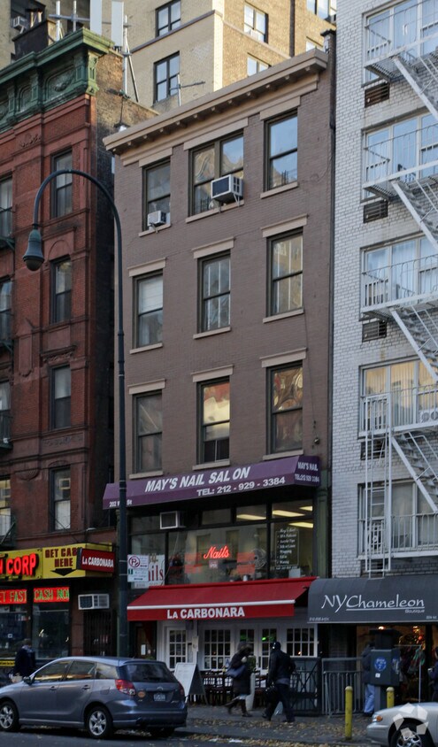 Building Photo - 202 W 14th St