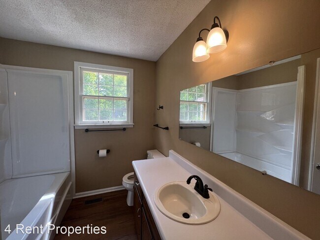 Foto del edificio - 3 br, 2.5 bath House - 2211 Charlestown Rd