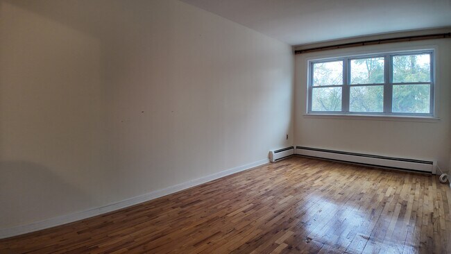 Foto del edificio - 420 Screvin Ave