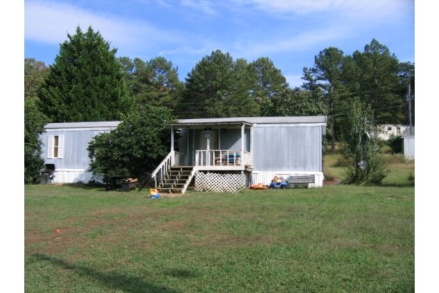 Building Photo - 1546 River Rd