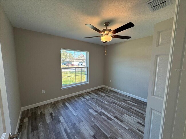 Foto del edificio - 14136 SW 33rd Court Rd