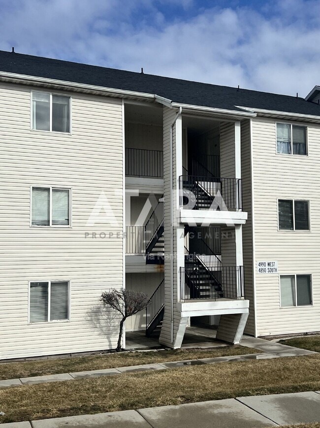 Foto del edificio - 4988 W 4850 S
