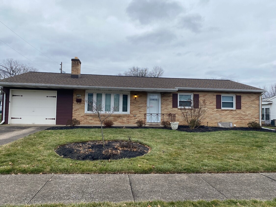 Primary Photo - 320 Belaire Dr