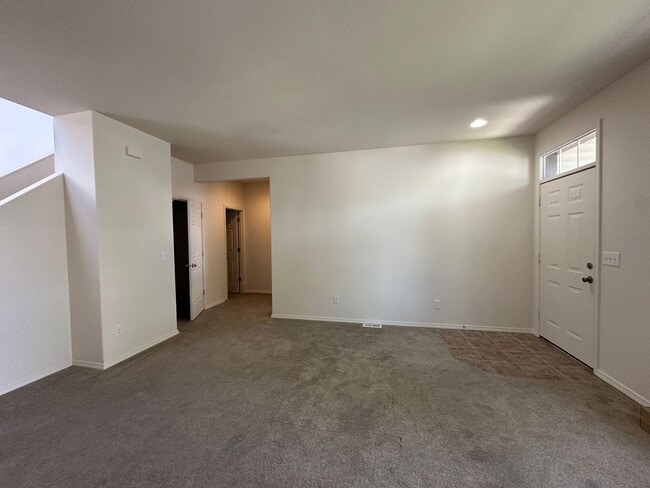 Foto del edificio - 3 bedroom 2.5 bath off Rd 100