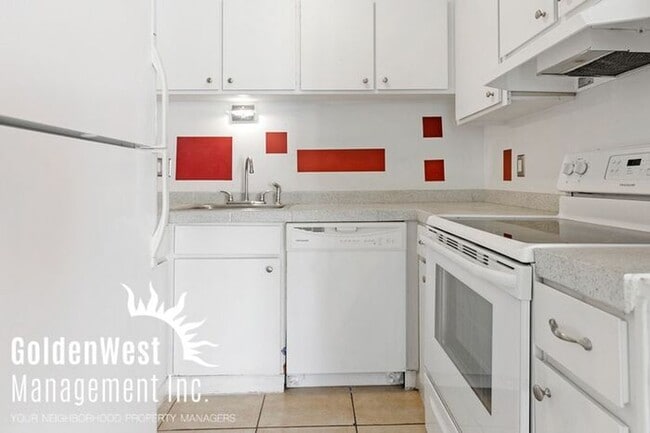 Building Photo - Fantastic 1Bdm 1Ba Midtown Condo Near Ligh...