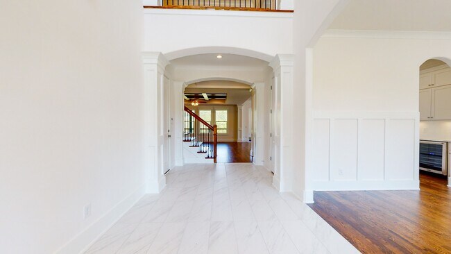 Building Photo - 2156 Hartland Rd