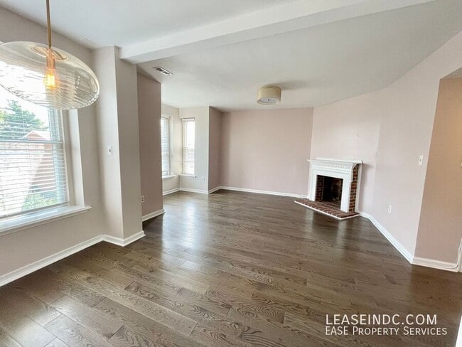 Foto del edificio - 207 R St NW