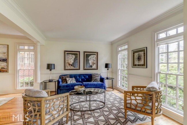 Foto del edificio - 704 Longleaf Dr NE