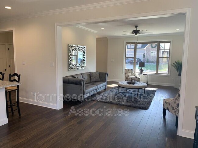 Building Photo - 1465 Dream Catcher Dr