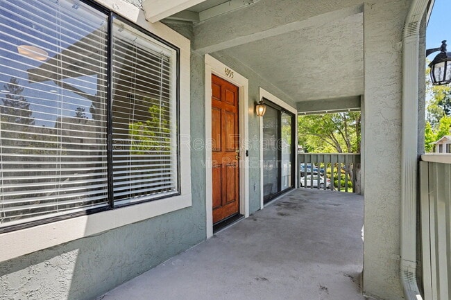 Building Photo - 4995 Conway Terrace