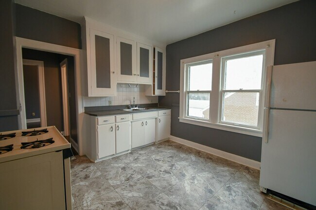 Foto del edificio - 18911 Locherie Ave