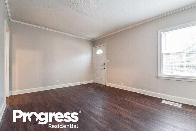Building Photo - 403 Forrest Ridge Dr NW