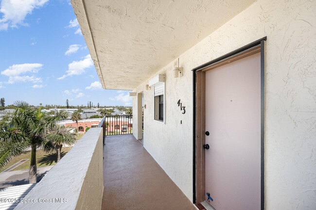 Foto del edificio - 500 Palm Springs Blvd