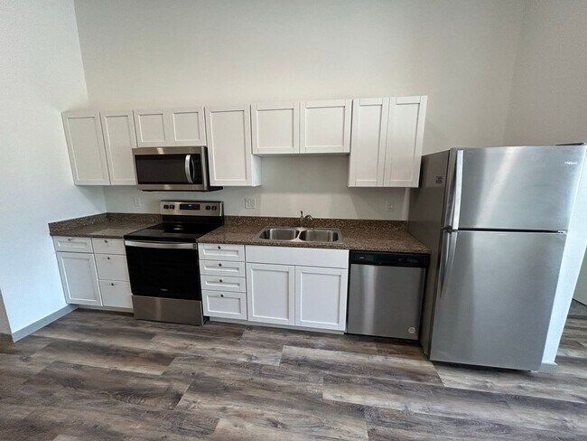 Foto del edificio - One-Bedroom Unit at Block 100