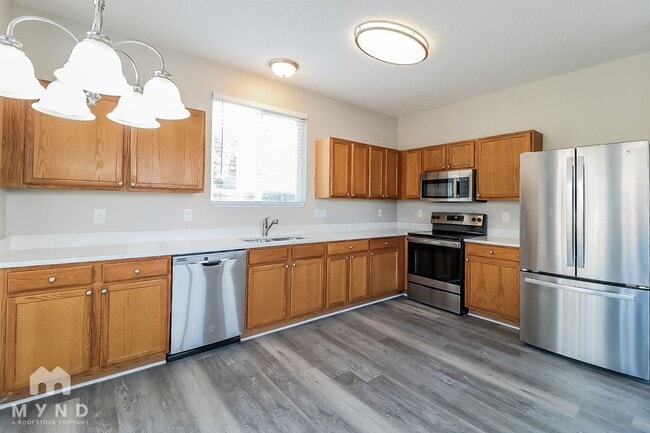 Building Photo - 6005 Sedalia Ct