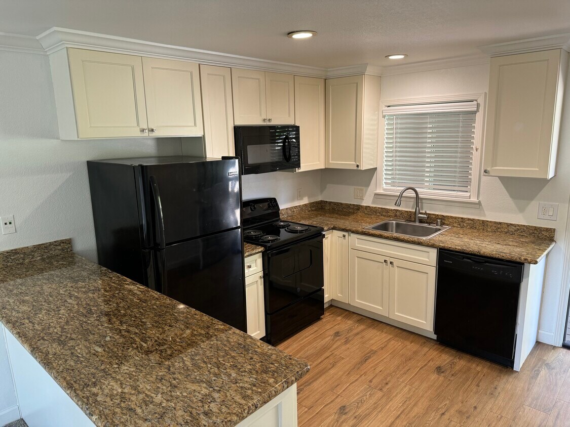 Foto principal - Oak Tree Apartments