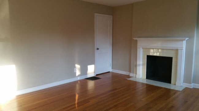 Building Photo - 375 Lynnhaven Dr SW