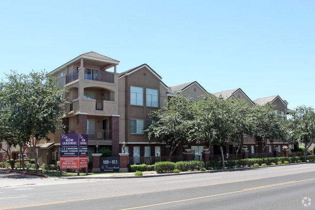 Building Photo - Citi on Camelback