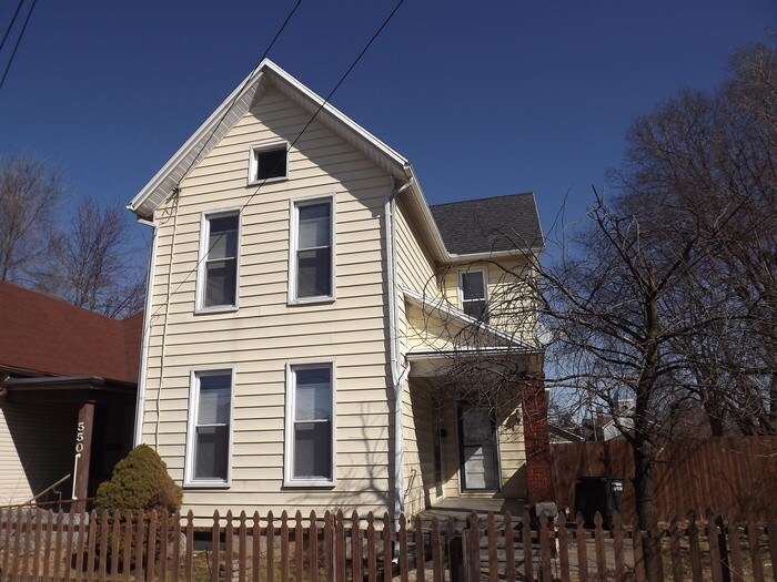 COMING SOON! Spacious 3 Bed 2 Bath Home! House for Rent in Dayton, OH