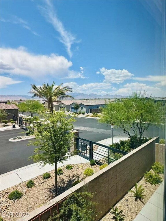 Foto del edificio - 7497 Blue Lotus Ave
