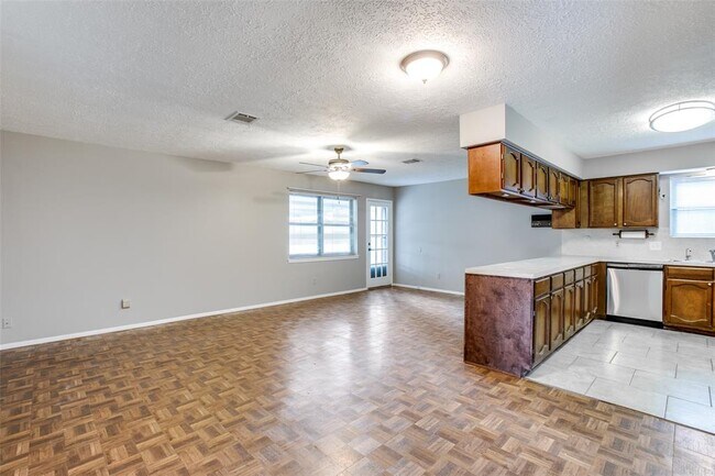 Building Photo - 9923 Landry Blvd