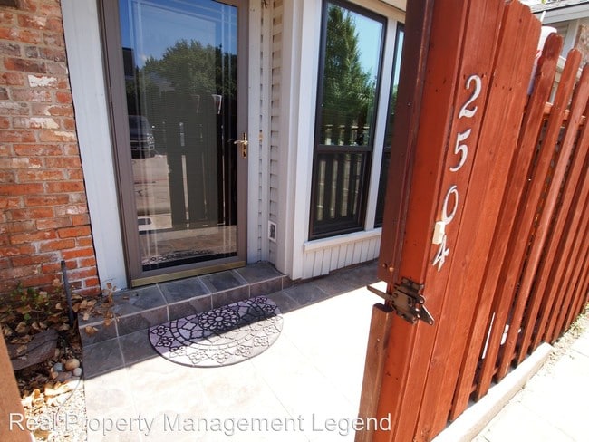 Building Photo - 1 br, 1 bath House - 2504 Shady Ridge dr