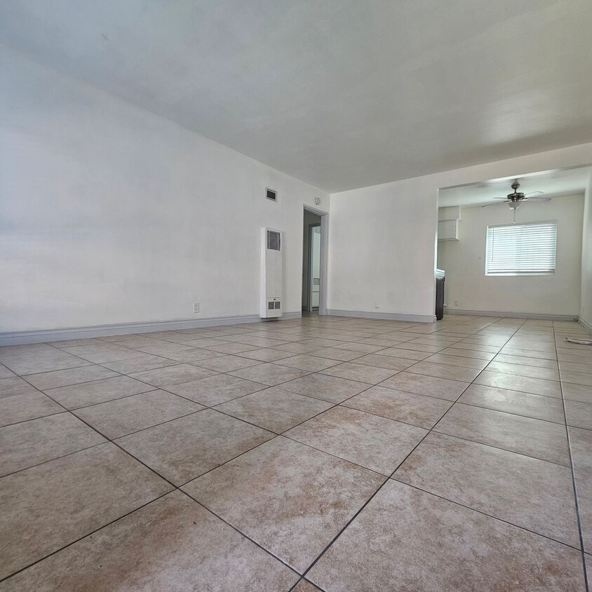 Primary Photo - Beautiful Spacious 1 Bed/1 Bath Apartment ...